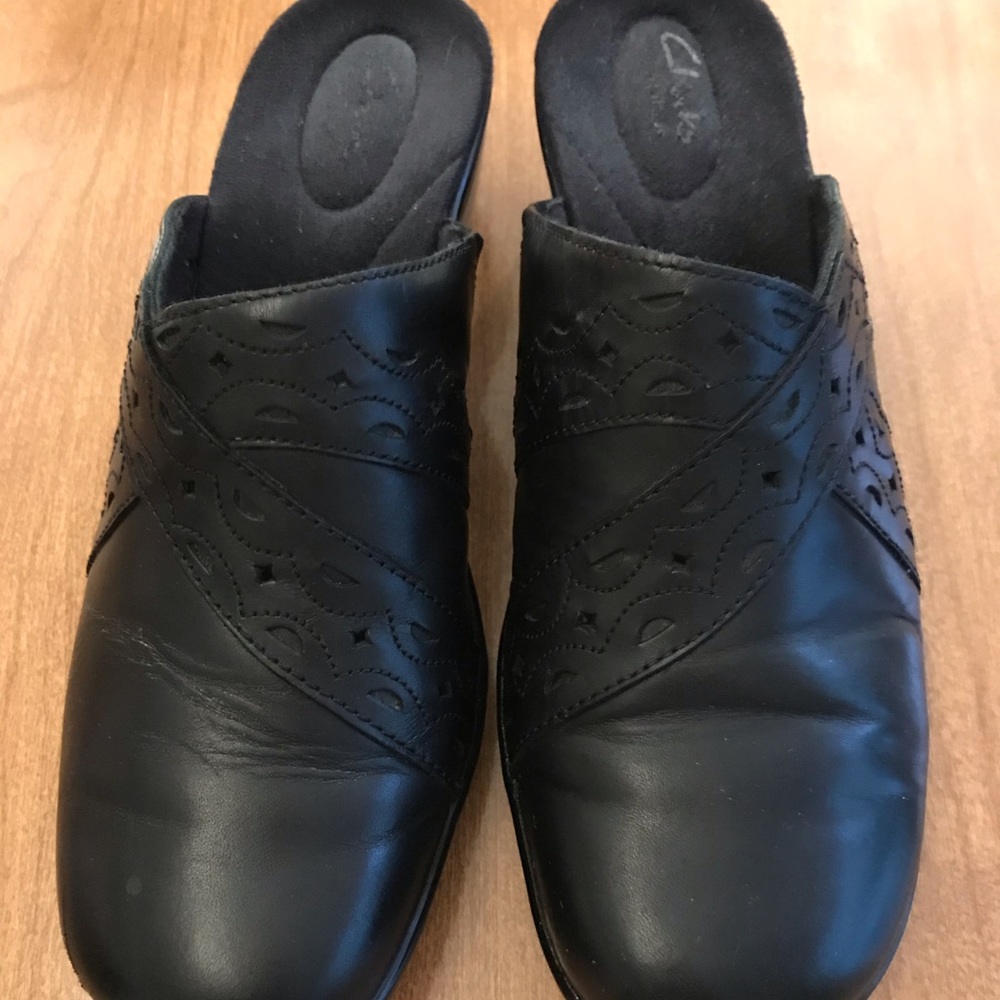 Clark’s Black Leather Clogs Size 11M